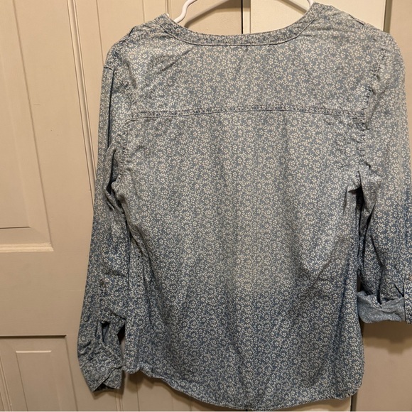 Erika Light Blue Floral Blouse Denim Chambray Look size small - Picture 7 of 7